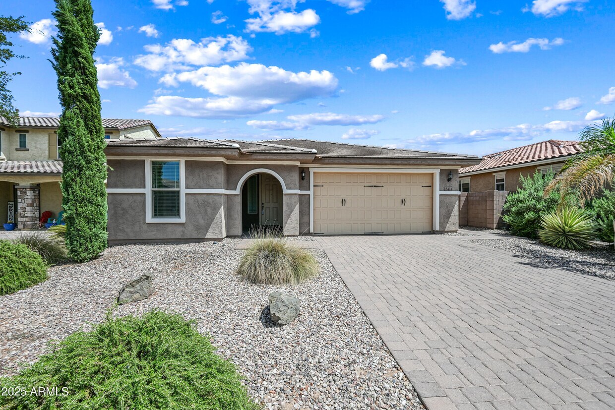 Foto principal - 2414 E Hazeltine Way
