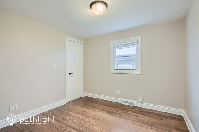 Building Photo - 8636 Massasoit Avenue, Burbank, IL, 60459