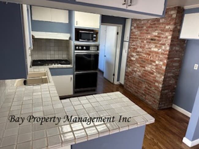 Foto del edificio - Bring your pets! Beautiful home in South Salinas - Coming Soon!