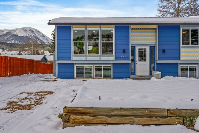 Building Photo - 461 Cascade Cir