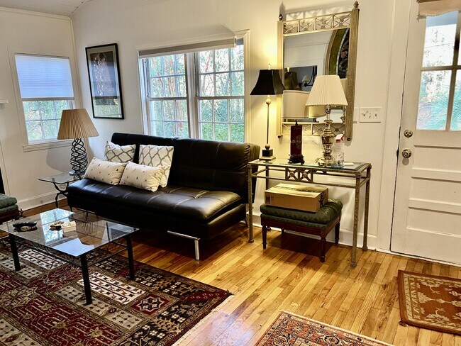 Foto del edificio - 566 Newberry St SW