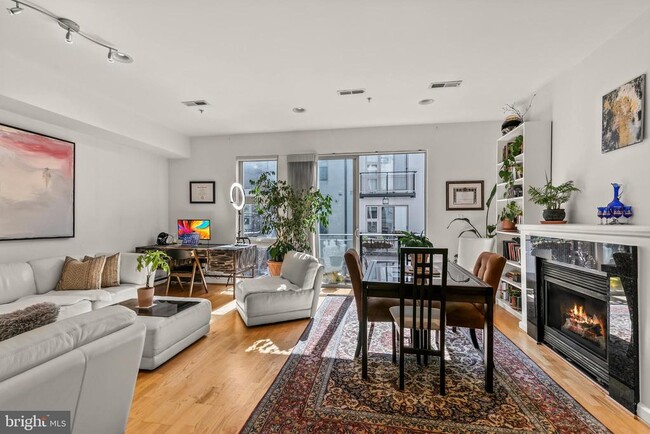 Building Photo - 1421-1423 Chapin St NW