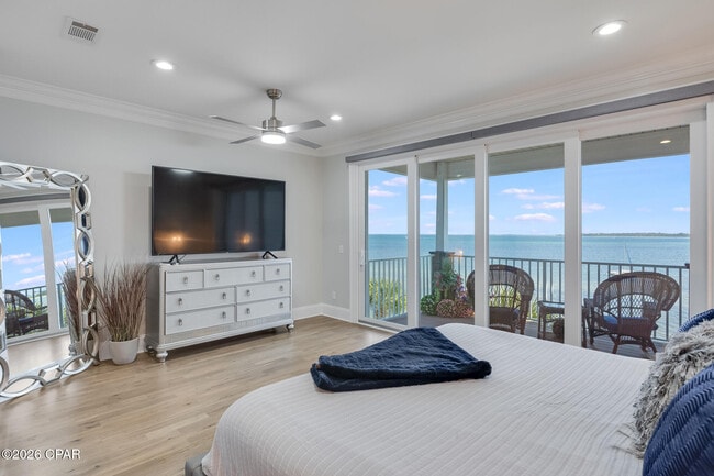 Building Photo - 3827 Mariner Dr