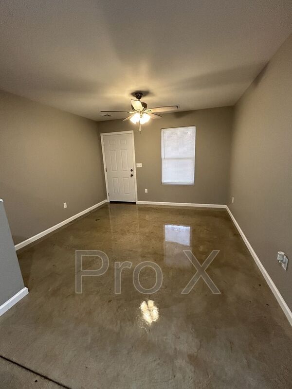 Foto del edificio - 518 E Monroe St