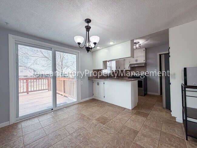Foto del edificio - 4 bedroom 2 bath on quiet street in Briarwood