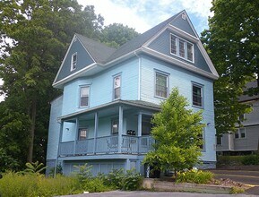 Building Photo - 113 Comstock Pl