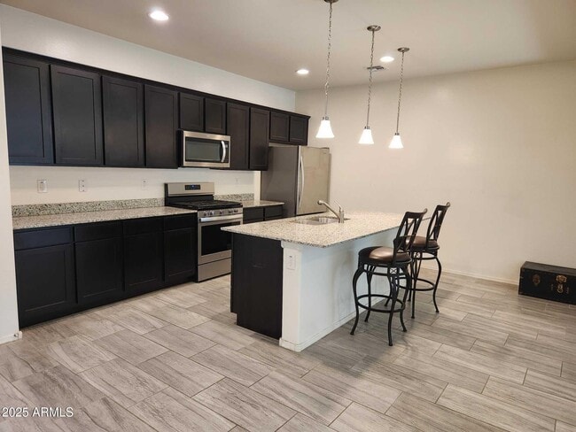 Foto del edificio - 148 N 56th Pl
