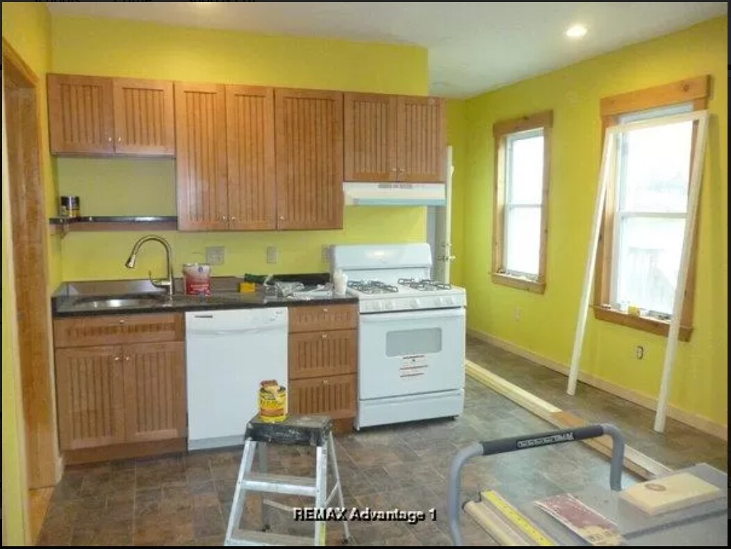 62 Proctor St Unit 2, Worcester, MA 01606 Apartments in Worcester, MA