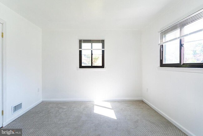 Foto del edificio - 4203 Lyons St