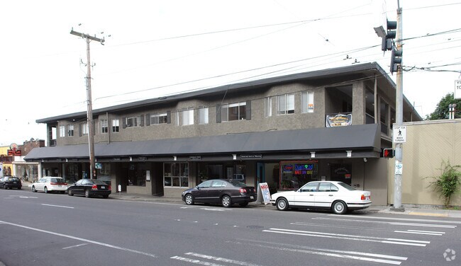 Building Photo - Russo