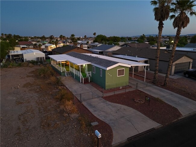 Building Photo - 546 Roadrunner Dr