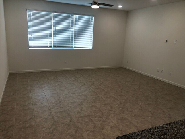 Building Photo - BEAUTIFUL FOLSOM HOME IN GATED COMMUNITY!!