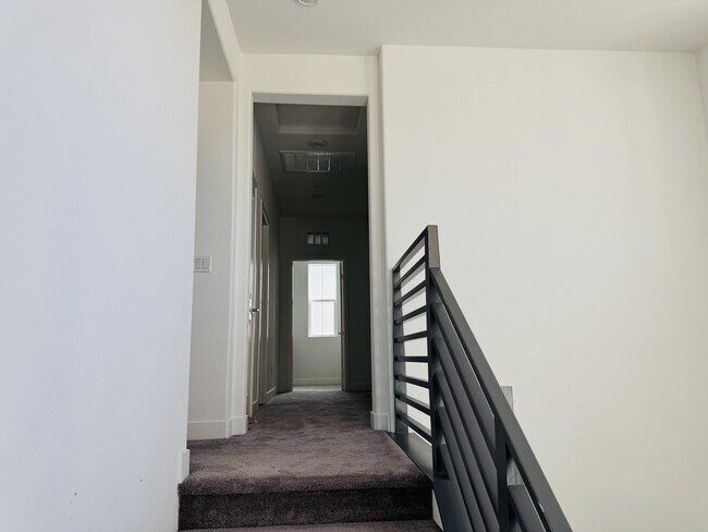 Foto del edificio - 41138 Harvey Mudd Dr