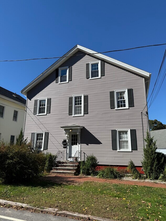 Foto principal - 35 Updike Ave