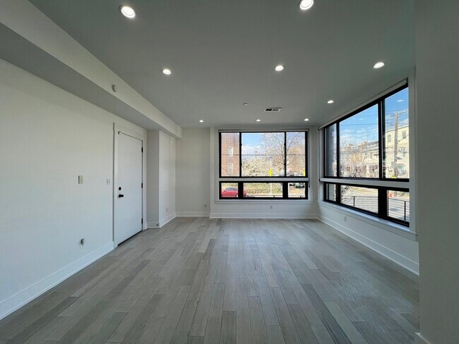 Foto del edificio - 800 Kennedy St NW