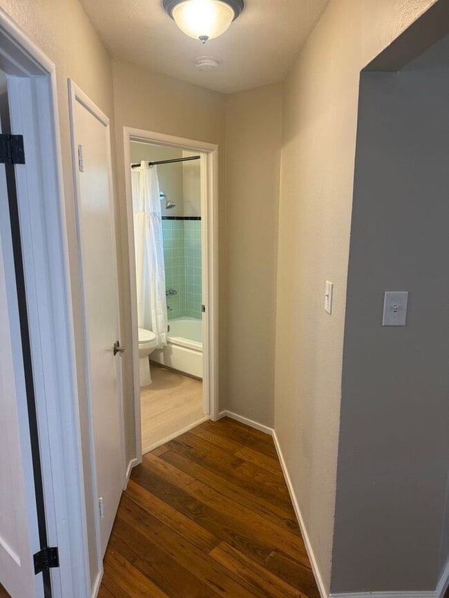 Building Photo - Great 1 Bedroom 1 Bath