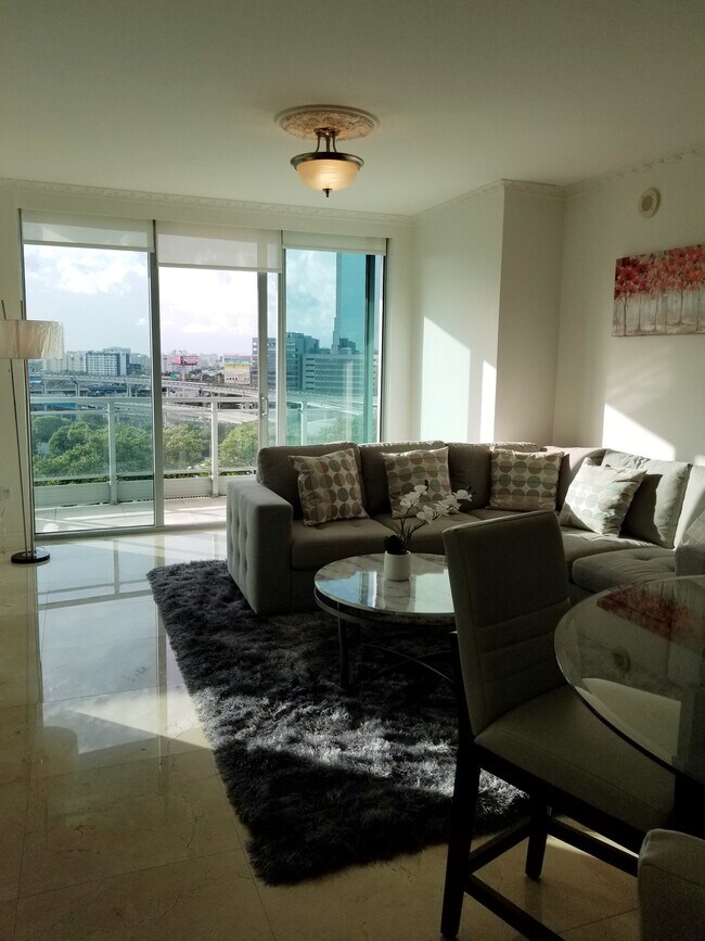 Foto del edificio - 90 SW 3rd St