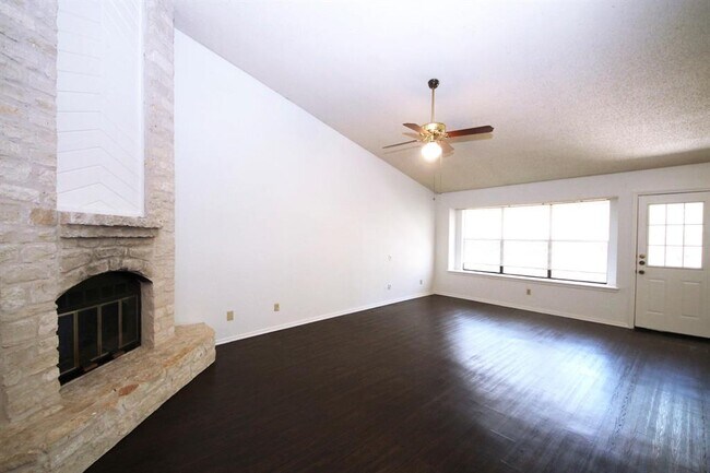 Foto del edificio - 6503 Heron Dr