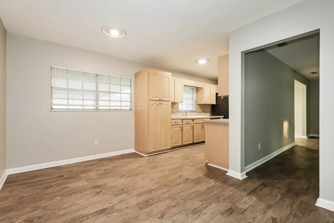 Foto del edificio - 1115 N Parsons Ave