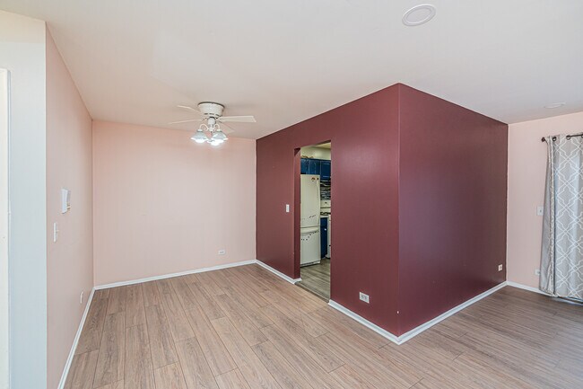 Foto del edificio - 312 Silverwood Ct