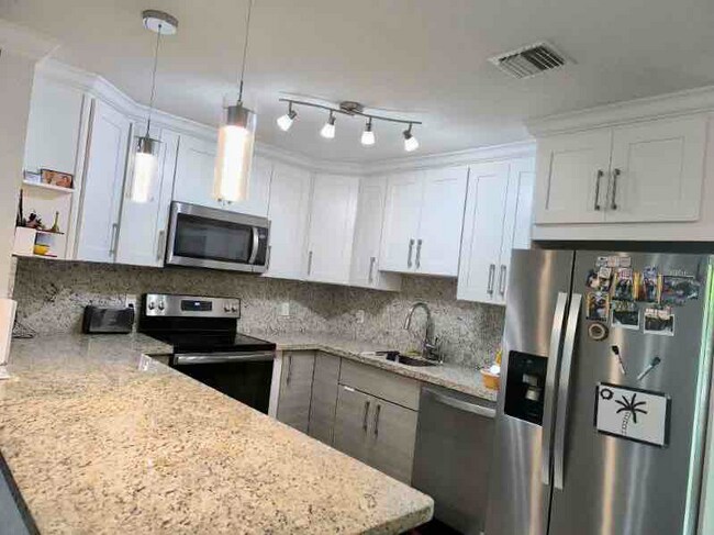 Foto del edificio - 4141 NW 114th Ave