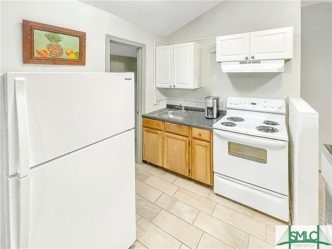 Building Photo - 410 W 36th St