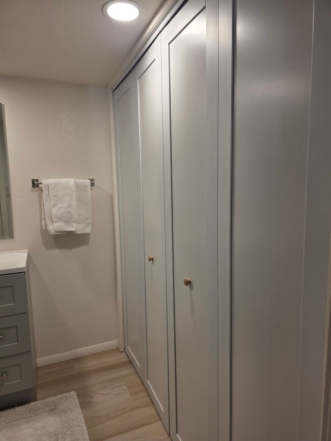 Building Photo - 2717 S Cord Cir