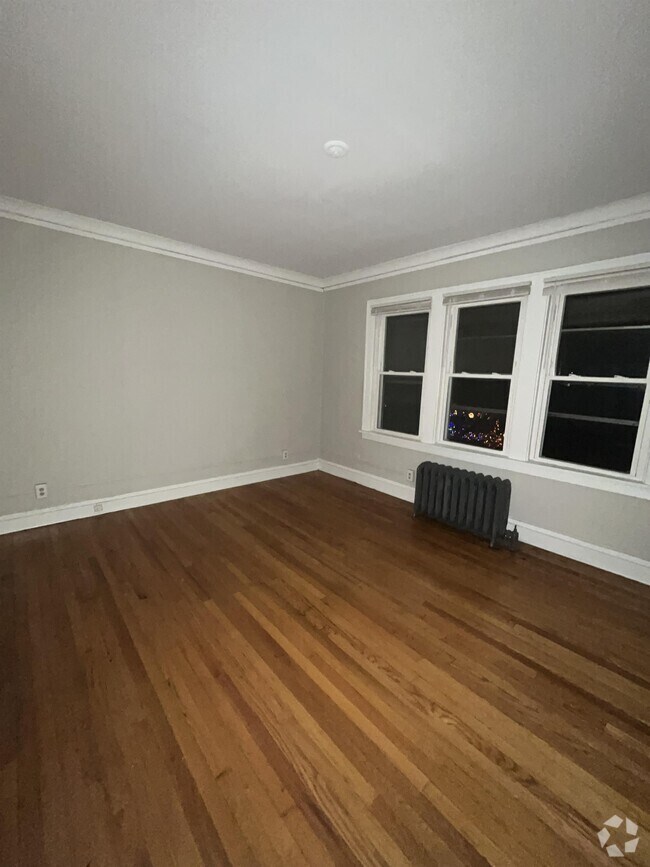 Forsyths Sheffield Apartments under 2,000 Whiting, IN 1 Rentals