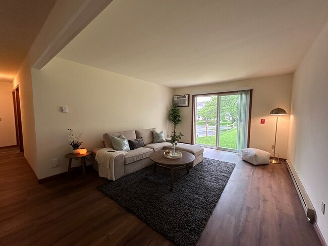 Luxury Flooring in a Spacious, Cozy Home - High Point Commons