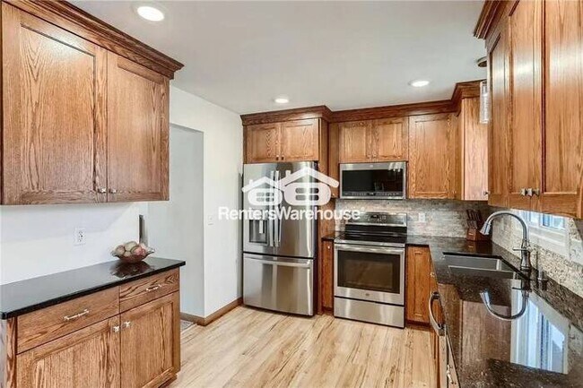 Foto del edificio - Turnkey Bi-Level Home: 3 Bed • 2 Bath • New Kitchen + 2-Car Garage in Champlin!