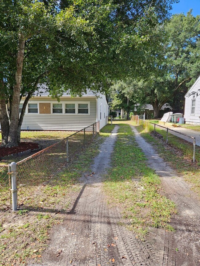 Foto del edificio - Fully Renovated Hanahan Home!