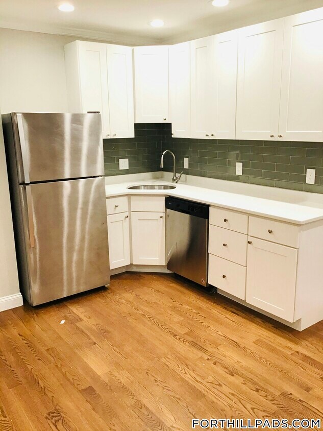 Foto principal - 2747 Washington St