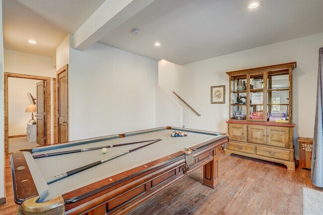 Foto del edificio - 123 Pinecrest Rd