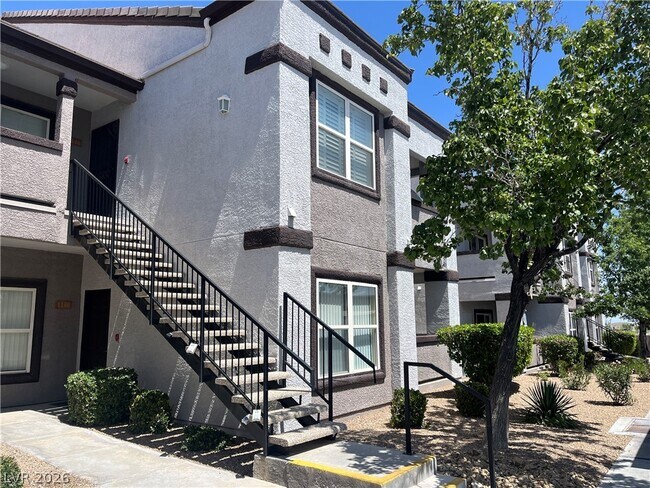 Foto del edificio - 7255 W Sunset Rd