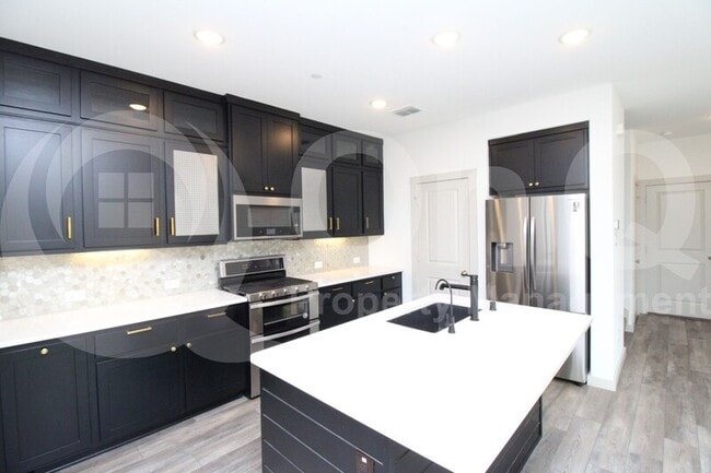 Building Photo - 618 Arapaho Dr