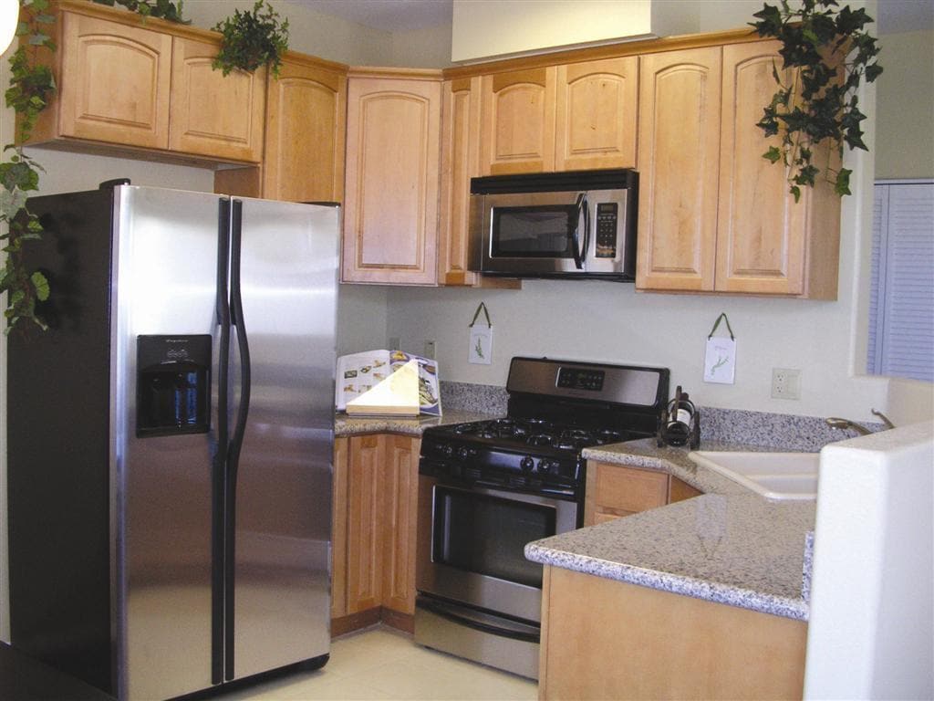 Kitchen - 13703 Ruther Ave