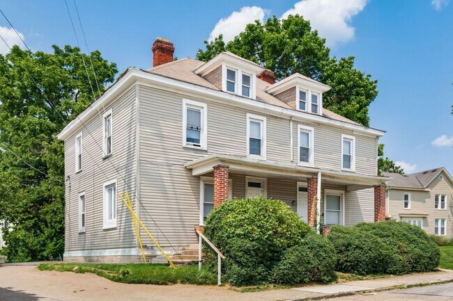 Foto del edificio - 24 E Blake Ave