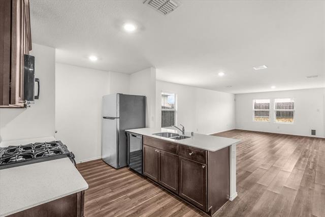 Building Photo - 340 Red Rock Trl