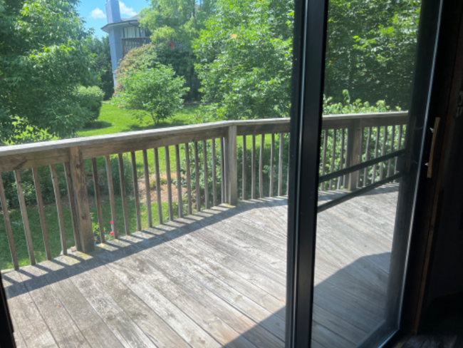Building Photo - 284 Knoll Dr