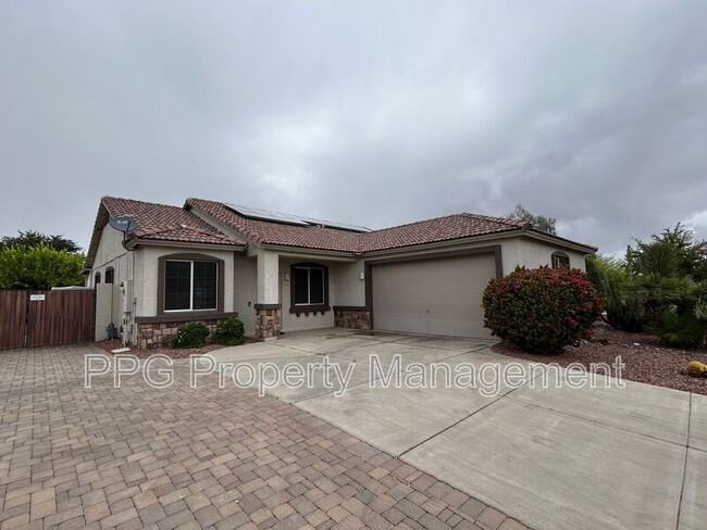 Building Photo - 18132 W Port Royale Ln