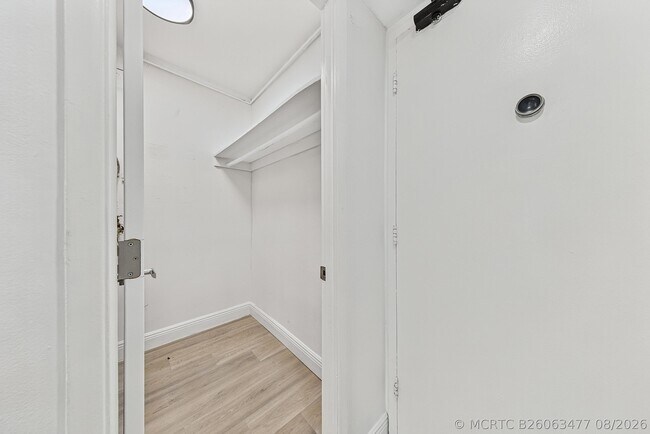 Foto del edificio - 2900 NE 30th St