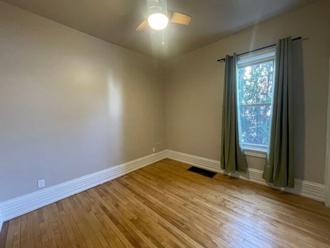 Building Photo - 2035-2037 N Buffum St