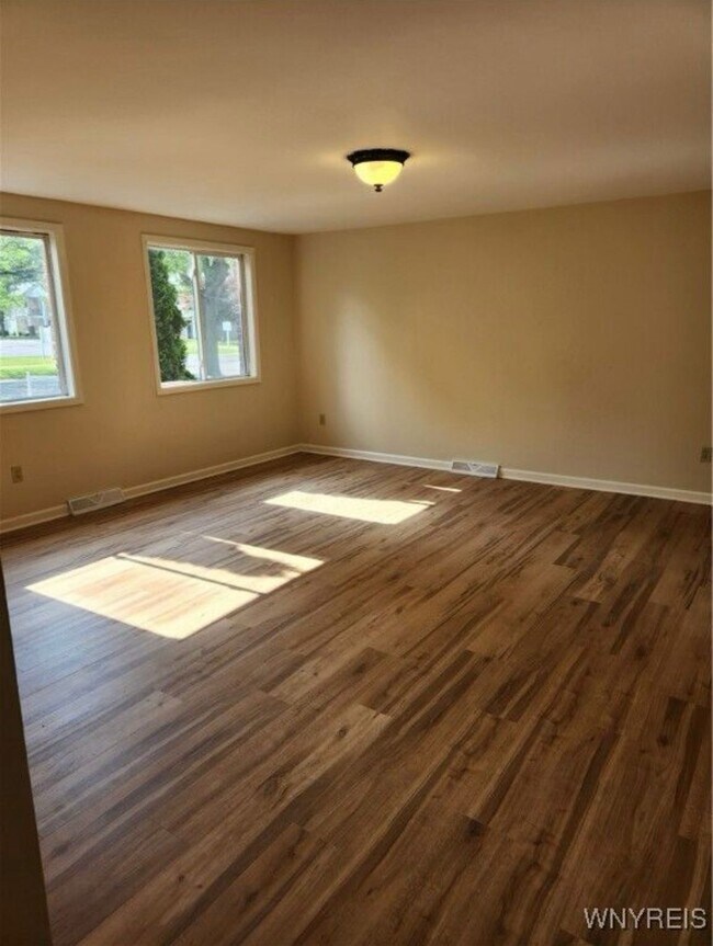 Foto del edificio - 78 W Summerset Ln