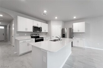 Building Photo - 1705 NW 31st Pl