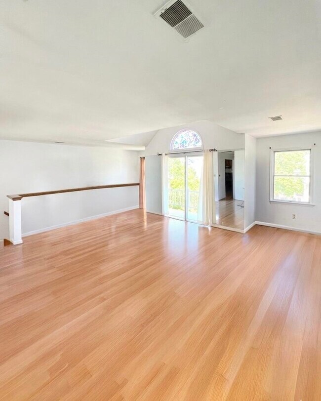 Foto del edificio - 85 Grieco Dr