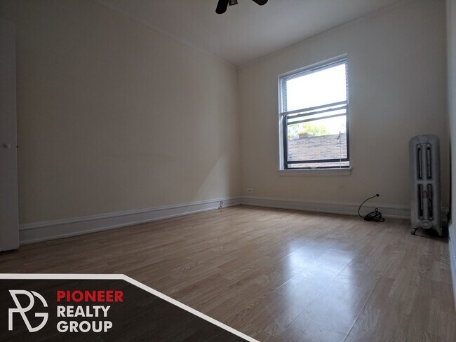 Foto del edificio - 4847 N Damen Ave