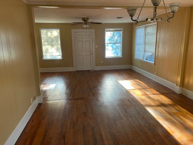 Foto del edificio - 210 S Horner St