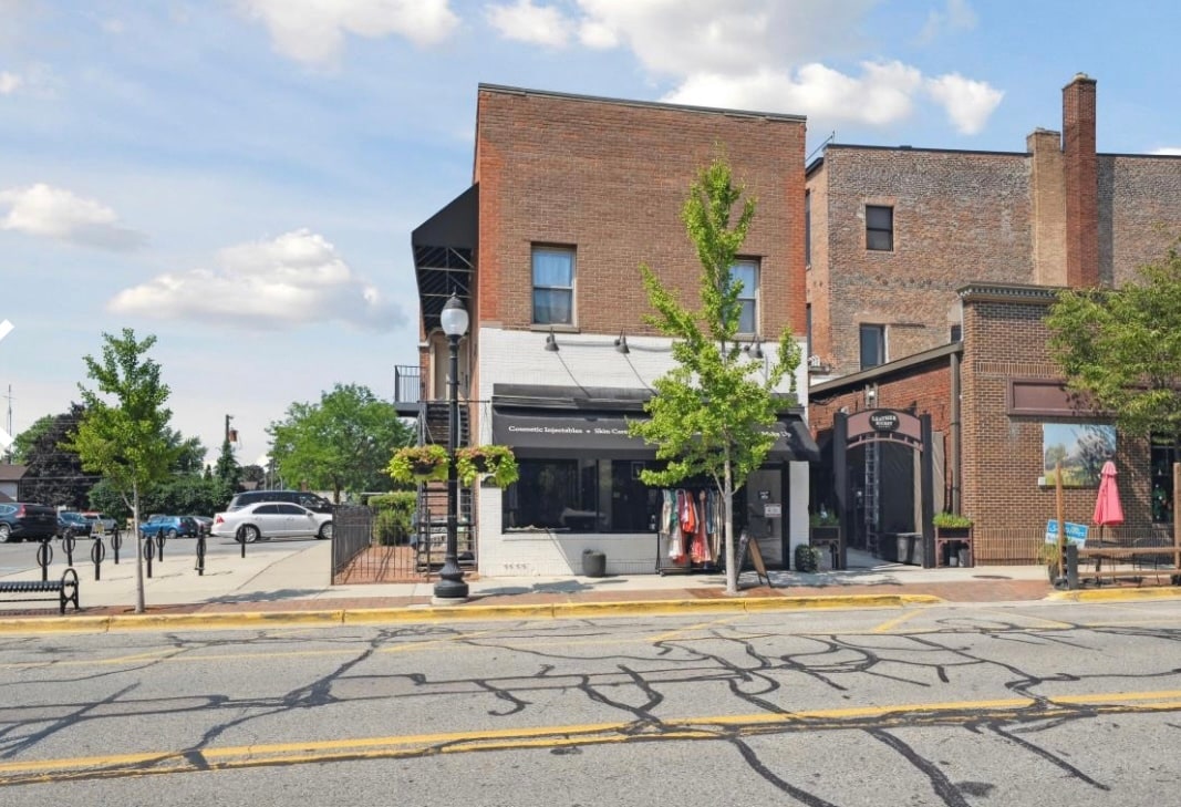 Photo - 100 S Ann Arbor St (Saline, MI)