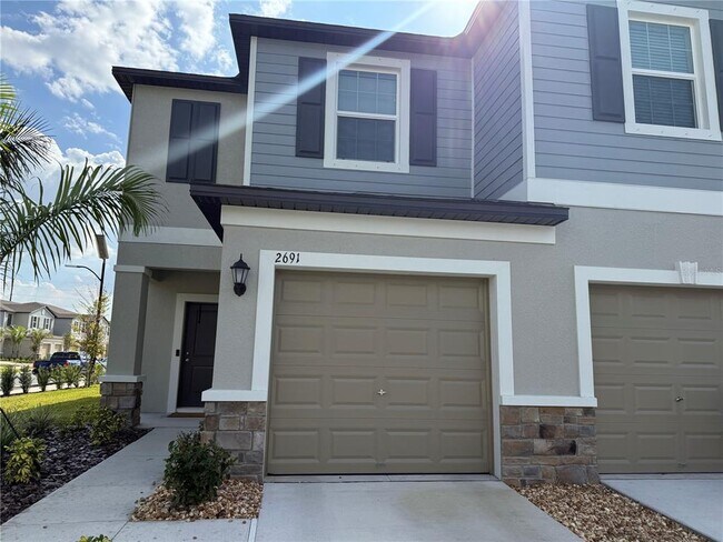 Foto del edificio - 2691 Buttercup Lucine Ln