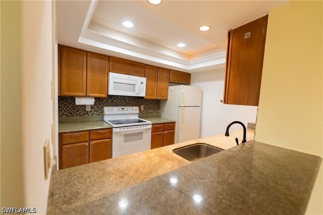 Building Photo - 3655 Boca Ciega Dr